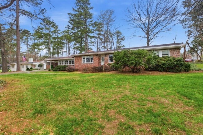 3302 Wynn Dr in Avondale Estates, GA - Building Photo - Building Photo