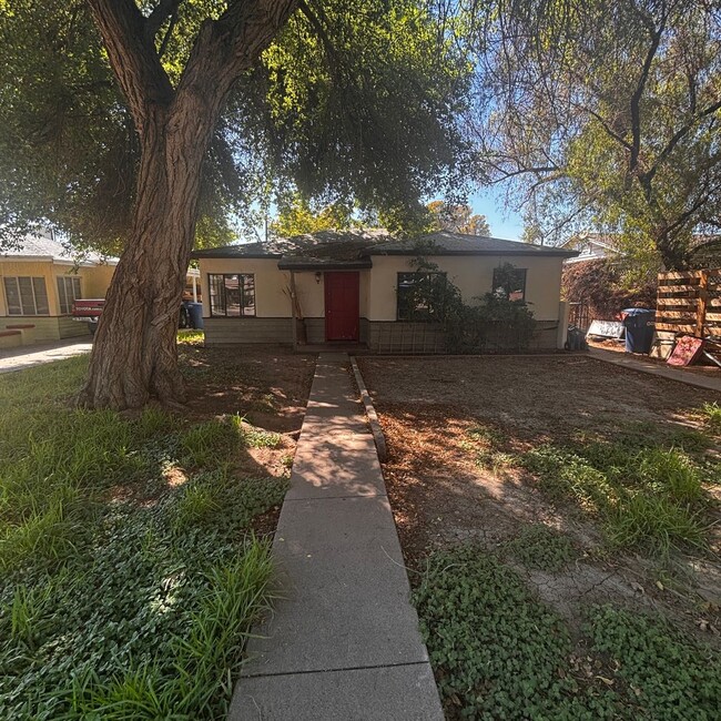 property at 1214 S Wilson St