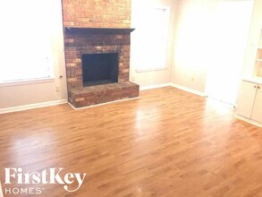 3854 Waterfall Dr in Bartlett, TN - Foto de edificio - Building Photo