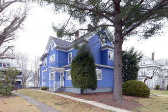 226 W Elm St in Brockton, MA - Building Photo - Building Photo