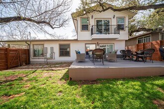 1900 Paramount Ave in Austin, TX - Building Photo - Building Photo