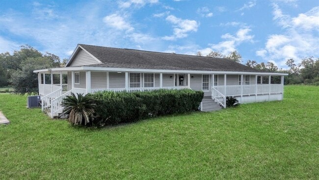 11214 FM442 in Boling, TX - Building Photo - Building Photo