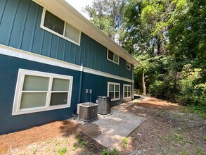 3331 Burk Dr in Chamblee, GA - Building Photo - Building Photo