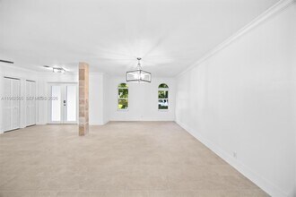 4400 SW 9th Ln in Miami, FL - Building Photo - Building Photo
