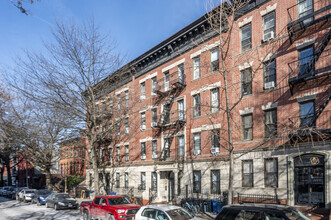 423 16th St in Brooklyn, NY - Building Photo - Building Photo