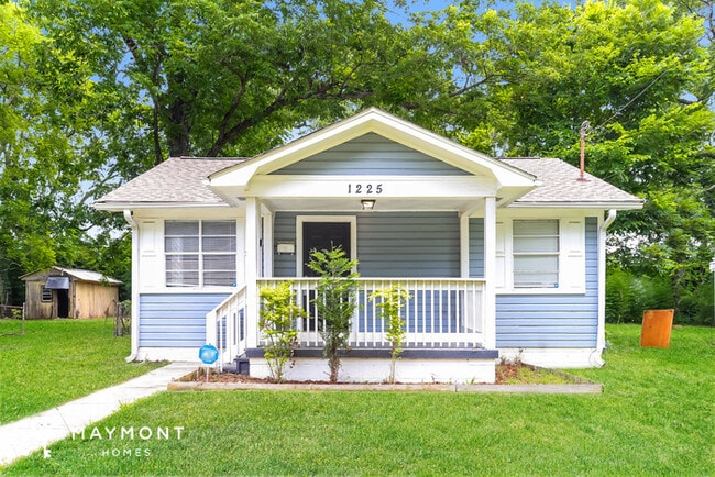 property at 1225 Frisco St