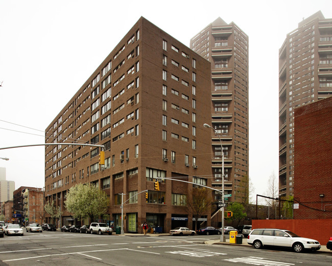 Los Tres Unidos Apartments in New York, NY - Building Photo - Building Photo