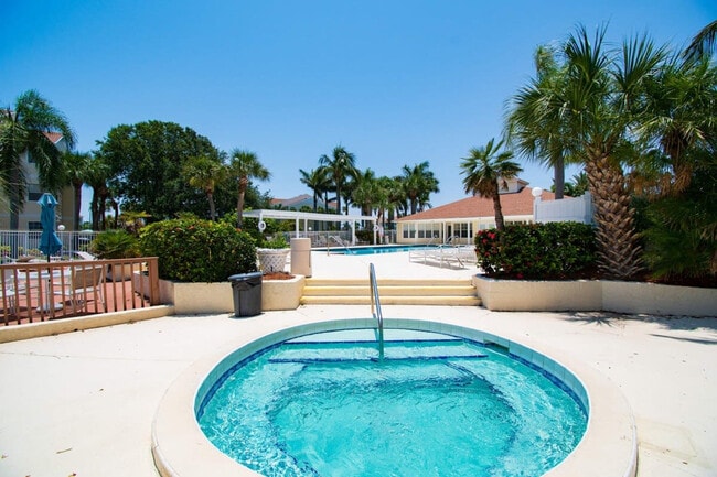 650 Island Club Dr