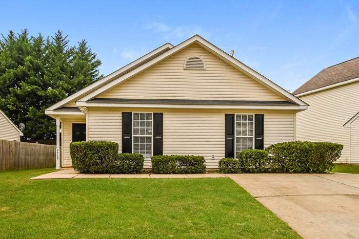 2428 Fairstone Ave in Charlotte, NC - Building Photo