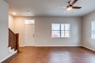 River West Apartments in Tulsa, OK - Foto de edificio - Interior Photo