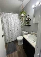 Forrest Grove in Wichita, KS - Foto de edificio - Building Photo