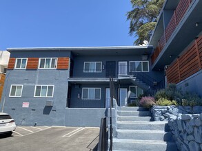 1315 Montana St in Los Angeles, CA - Foto de edificio - Building Photo