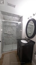 6275 Maple Gate Cir in Mississauga, ON - Building Photo - Building Photo
