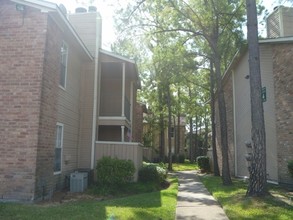 Innwood Pines in Houston, TX - Foto de edificio - Building Photo