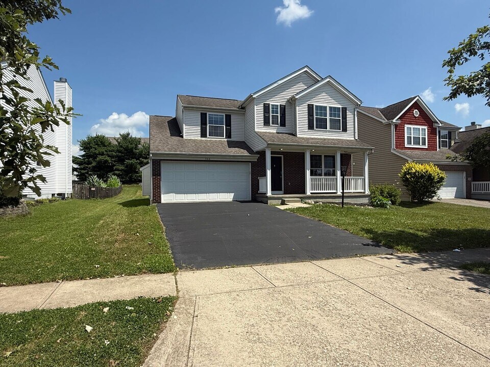 544 Sycamore Creek St in Pickerington, OH - Building Photo