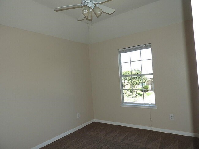 15127 Brookwood Bridge Ln