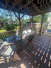 17 Irvington Rd in Somerville, MA - Foto de edificio - Building Photo