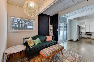 2649 Crawford Ave in Evanston, IL - Building Photo - Building Photo