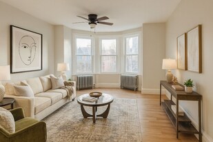 4733 Cedar Ave in Philadelphia, PA - Building Photo