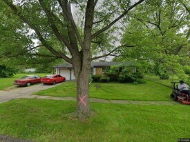 6223 Cypress Dr in Mount Morris, MI - Building Photo