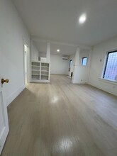 2035 NW 26th St in Miami, FL - Building Photo - Building Photo