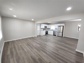 5370 Longmeadow Ln in Atlanta, GA - Building Photo - Building Photo