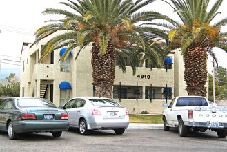 Newport Cove in Las Vegas, NV - Foto de edificio - Building Photo