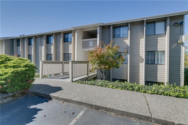 property at 1319 S Puget Dr