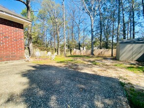 1059 Louise Ave in Mobile, AL - Foto de edificio - Building Photo