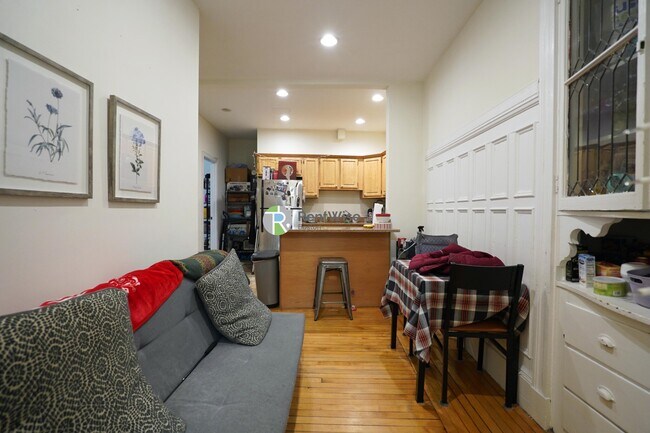 1322 Commonwealth Ave
