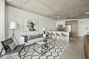2101 S Wabash Ave in Chicago, IL - Building Photo