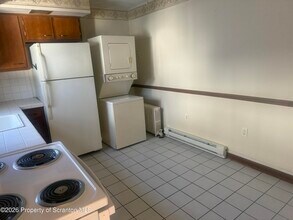 247 Belmont St in Carbondale, PA - Building Photo - Building Photo