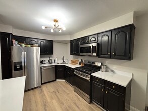 30 Woodland St in Hartford, CT - Building Photo - Building Photo