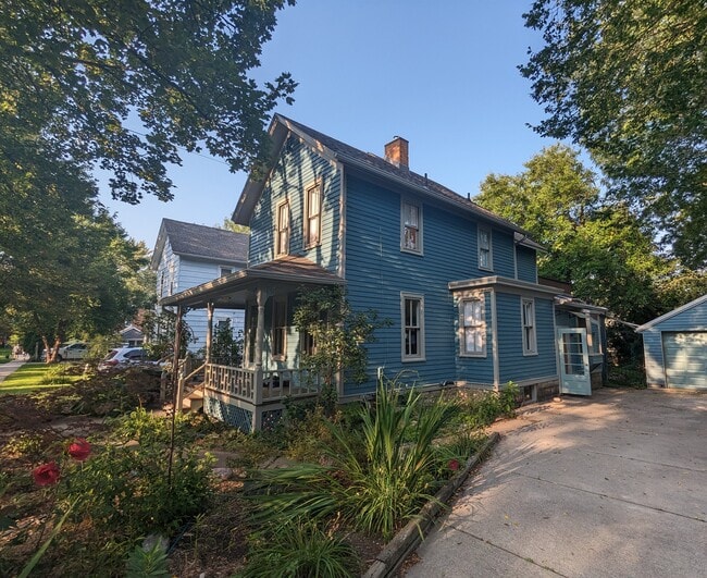 519 6th St in Ann Arbor, MI - Building Photo - Building Photo
