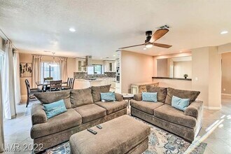 371 Placer Creek Ln in Henderson, NV - Building Photo - Building Photo
