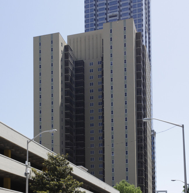 Peachtree Towers Condominiums in Atlanta, GA - Foto de edificio - Building Photo