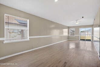 8745 Buzz Ct in Jacksonville, FL - Building Photo - Building Photo