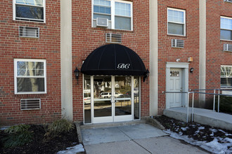 Brynfield Court Apartments in Philadelphia, PA - Building Photo - Building Photo