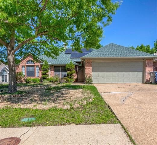 8423 Creekbluff Dr in Dallas, TX - Building Photo - Building Photo