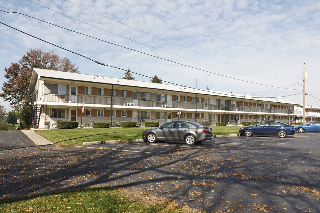 Lake Angela Co/Op Apartments in New Hudson, MI - Building Photo