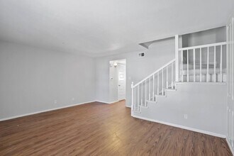 5800 Belmoor Dr in Austin, TX - Foto de edificio - Building Photo