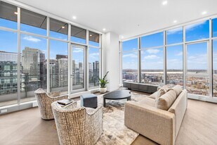 1500 Boul. René-Lévesque O in Montréal, QC - Building Photo