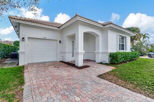 1898 Capeside Cir in Wellington, FL - Building Photo