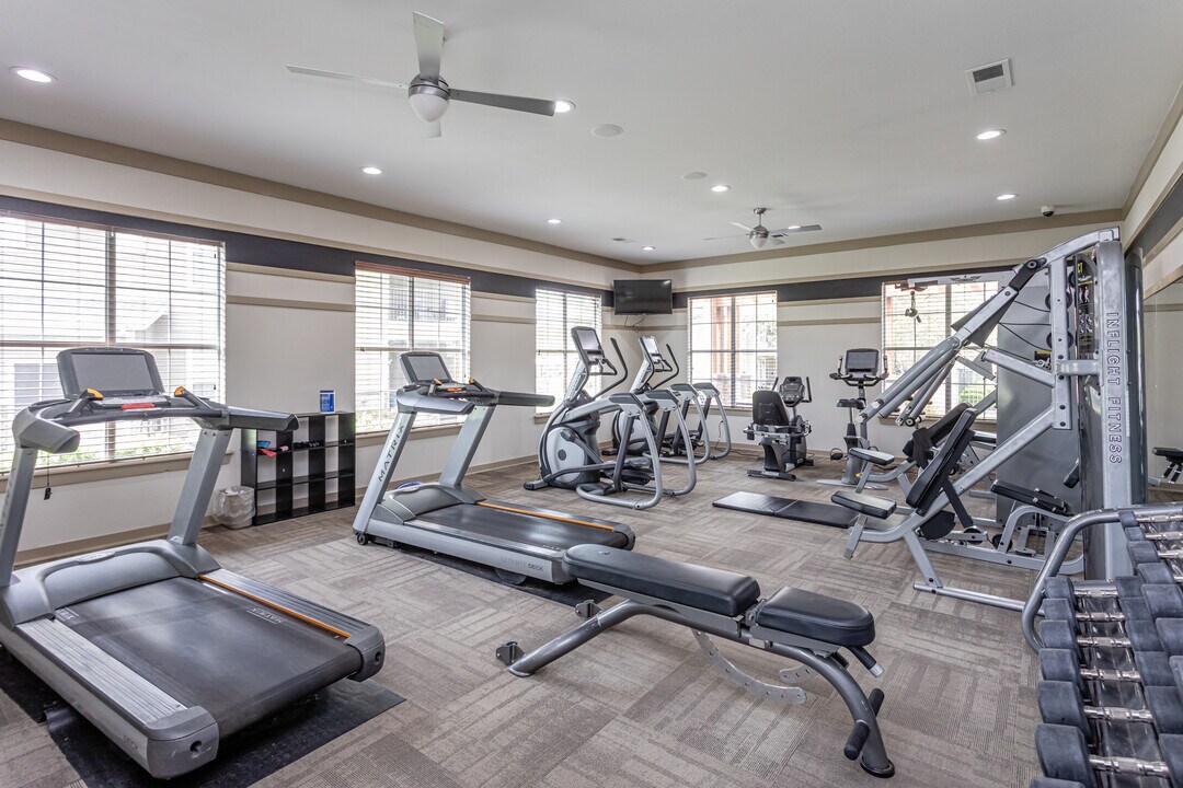 Riverside at Rockwater in North Little Rock, AR - Building Photo