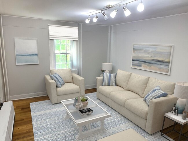 property at 716 E Railroad Ave