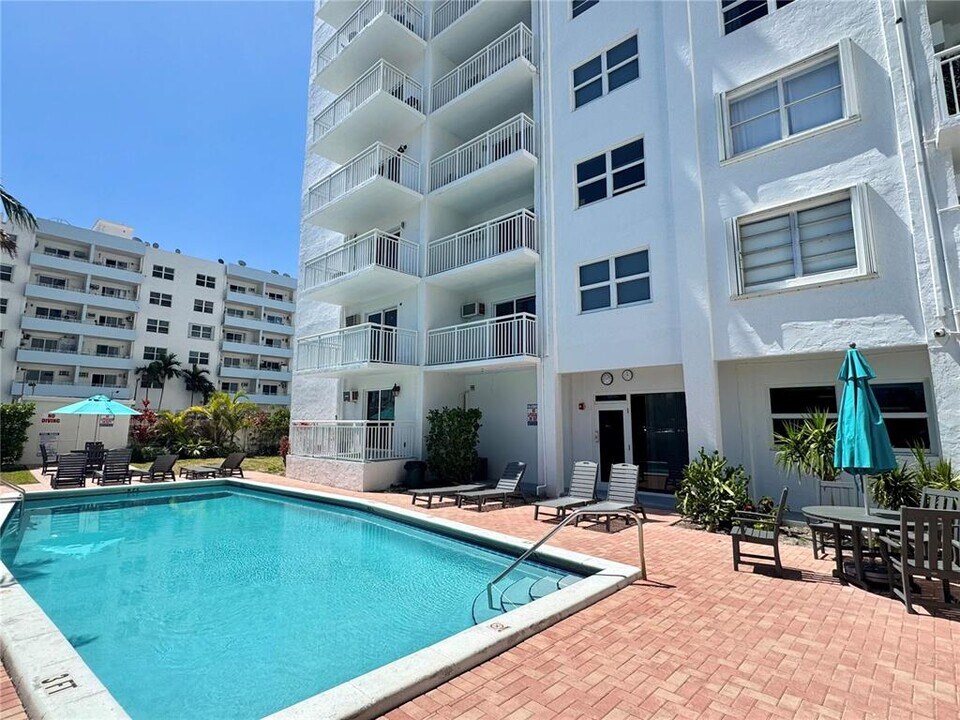 200 S Birch Rd, Unit 504 in Fort Lauderdale, FL - Building Photo