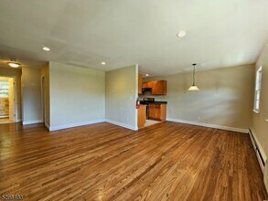 201 Vail St, Unit 2B in Hackettstown, NJ - Building Photo - Building Photo