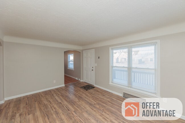 2807 Grovewood Ave in Parma, OH - Building Photo - Building Photo