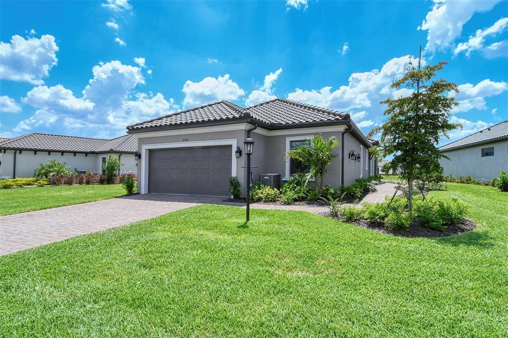 4708 Motta Ct in Bradenton, FL - Building Photo