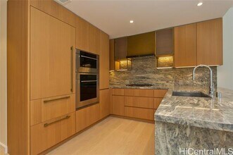 1100 Ala Moana Blvd in Honolulu, HI - Foto de edificio - Building Photo